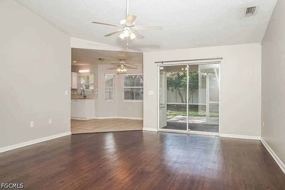 5211 Cedar Hammock Ct - Photo 5 of 8