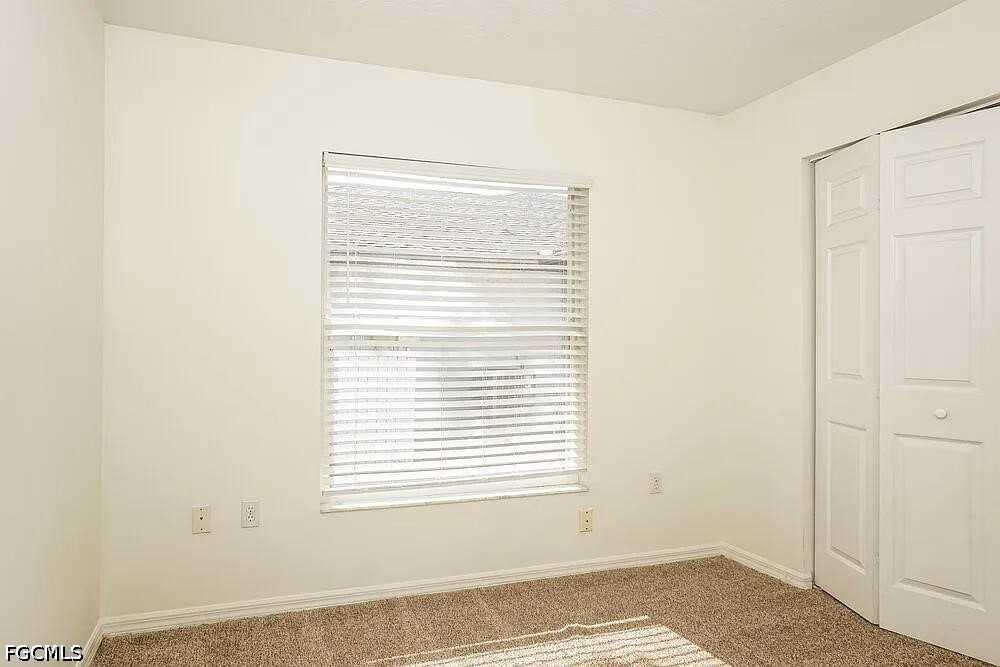 5211 Cedar Hammock Ct - Photo 6 of 8