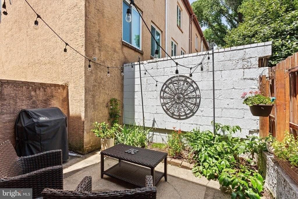 2413 Aspen St - Photo 6 of 13