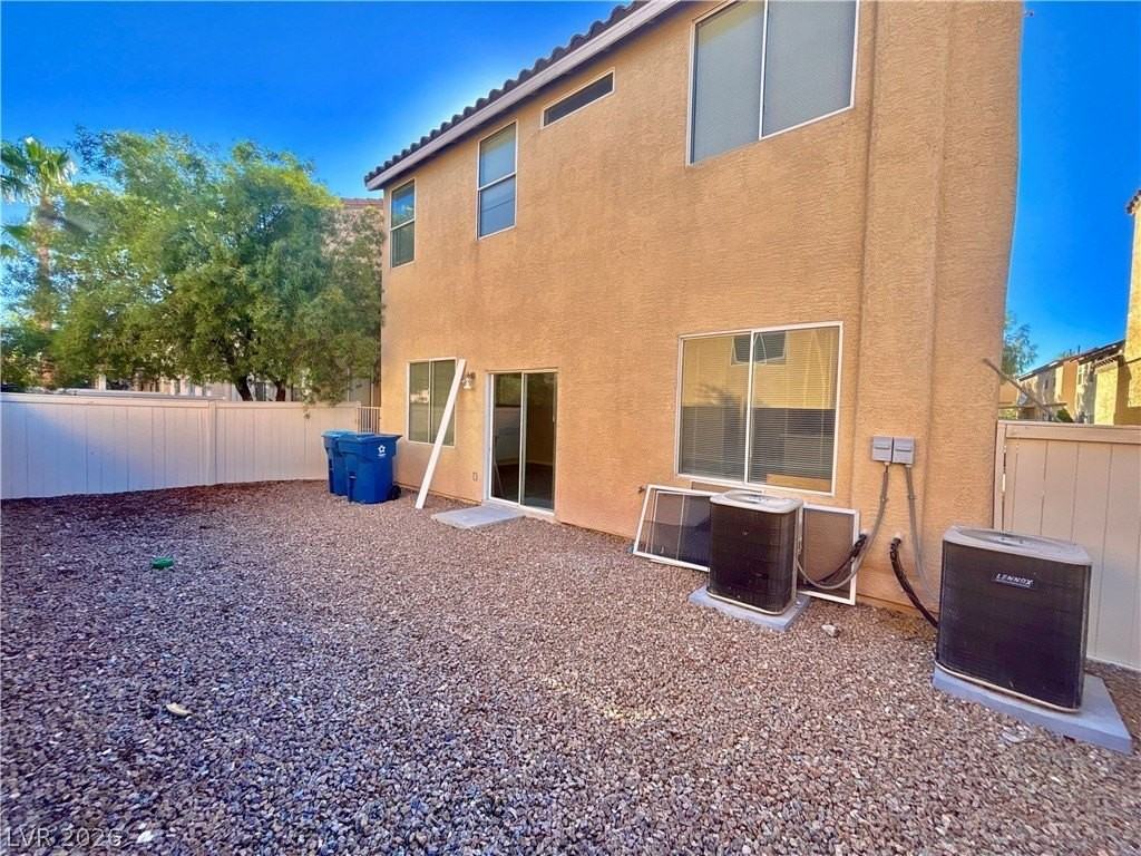 7432 Decoro St - Photo 5 of 32