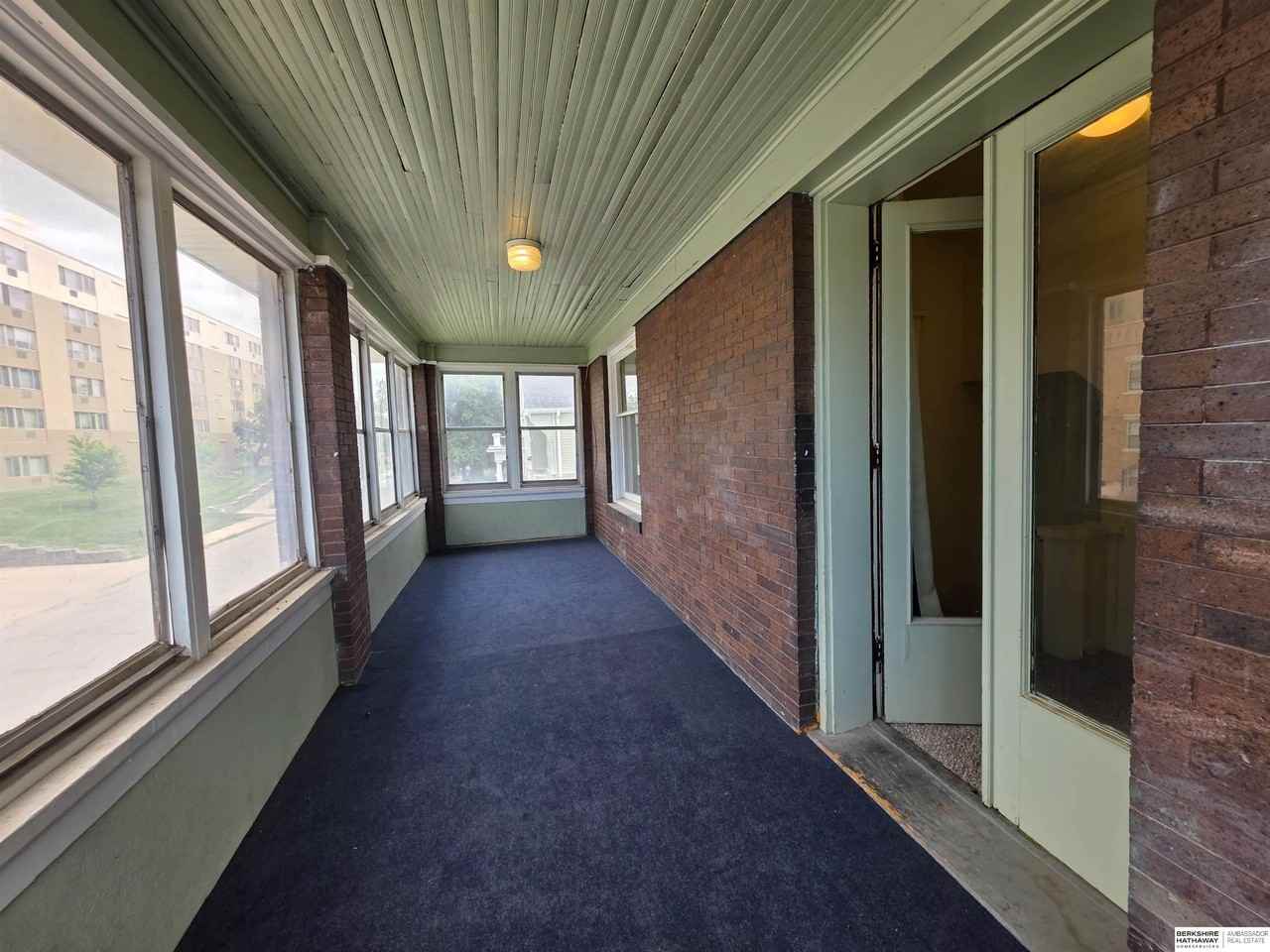 528 S 26th Ave #B - Photo 4 of 24