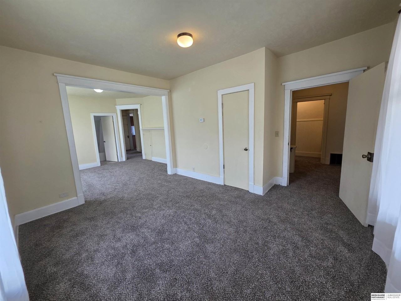 528 S 26th Ave #B - Photo 5 of 24