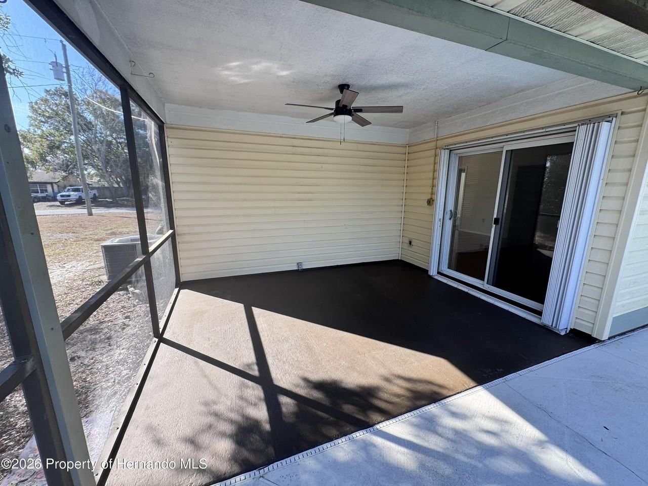 13455 White Plains St - Photo 3 of 15