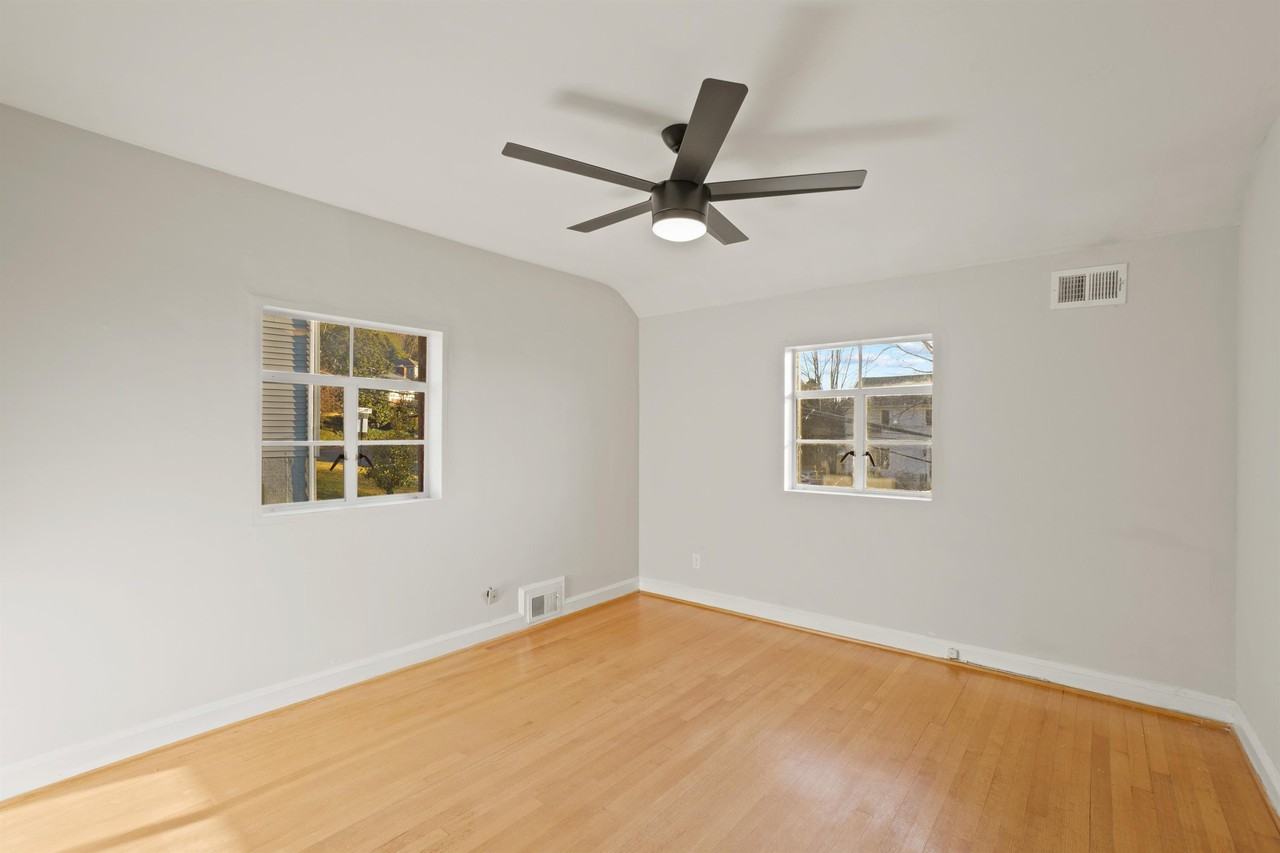 3100 S Hill St #1 - Photo 6 of 10
