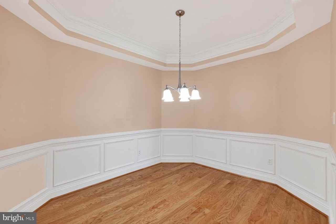 2111 Ganton Grn - Photo 5 of 39