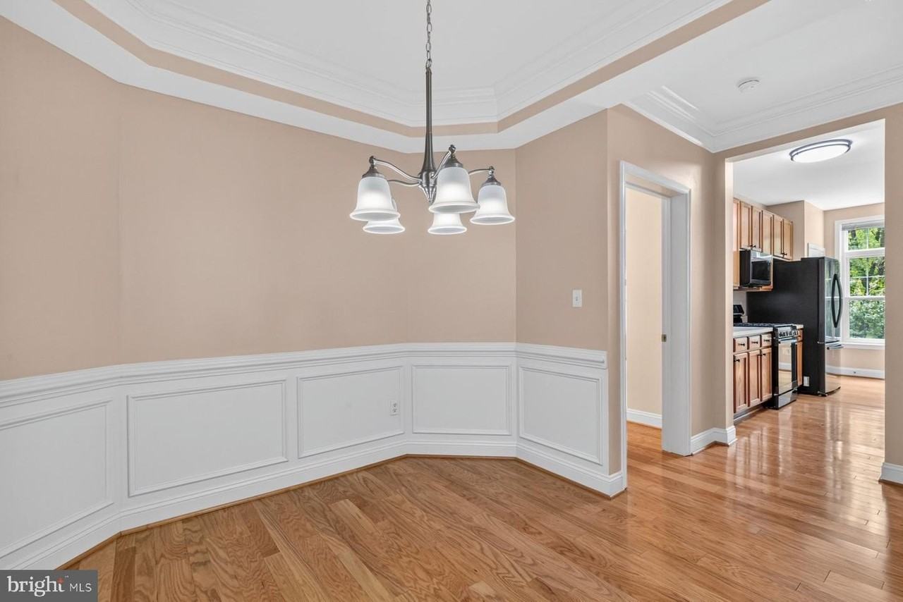2111 Ganton Grn - Photo 7 of 39
