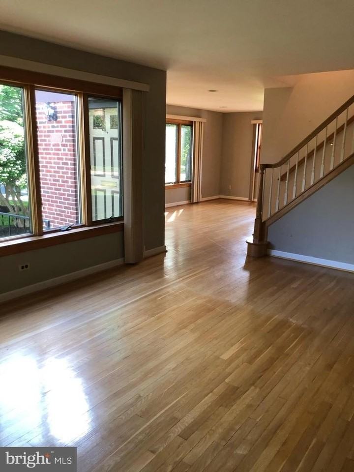 6700 Kirkley Ave - Photo 4 of 7