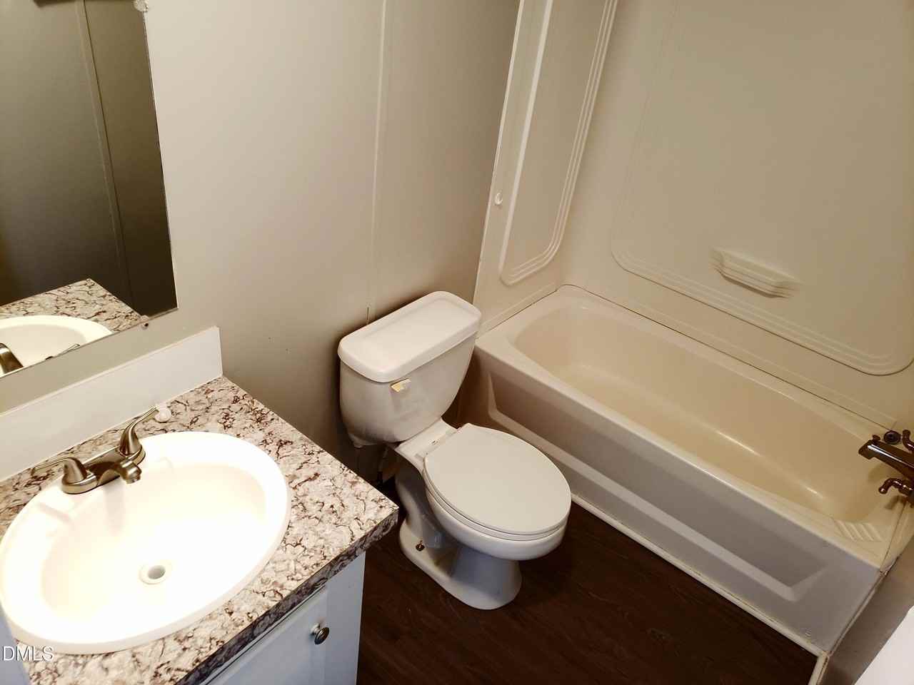 8530 White Oak Rd - Photo 3 of 11