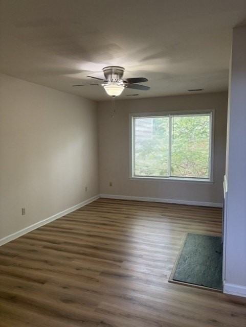 124 Governor Berkeley Rd Apt 11 - Photo 7 of 33