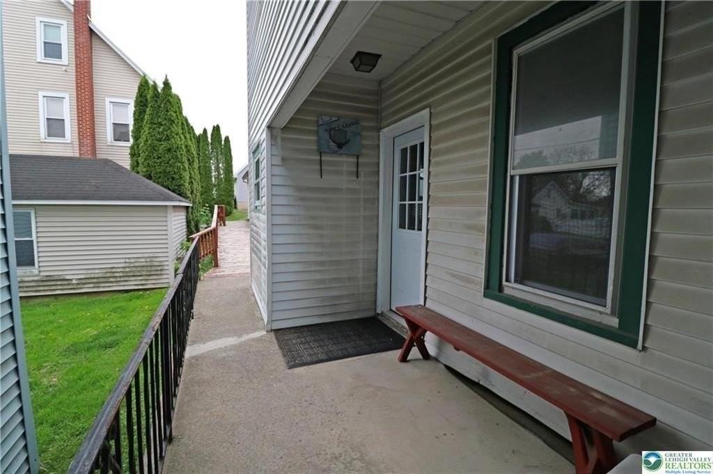 205 Madison Ave - Photo 3 of 33