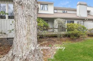 featured image of 103 Deerlake Dr