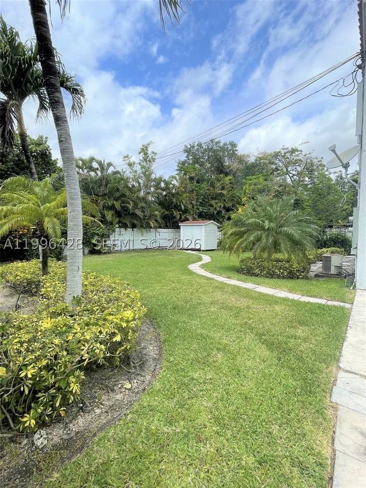 5116 Sw 57th Ave #A - Photo 5 of 17
