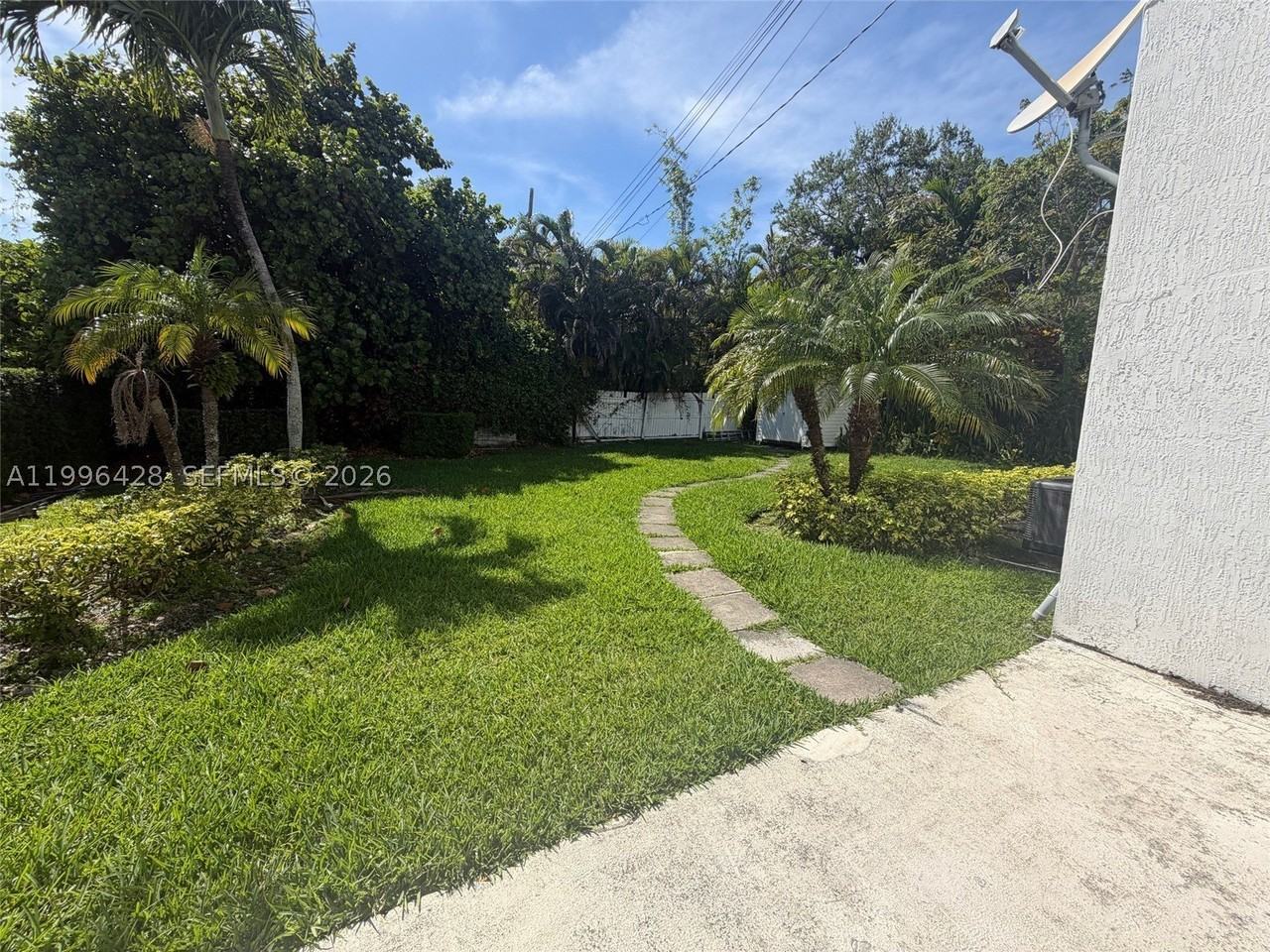 5116 Sw 57th Ave #A - Photo 6 of 17