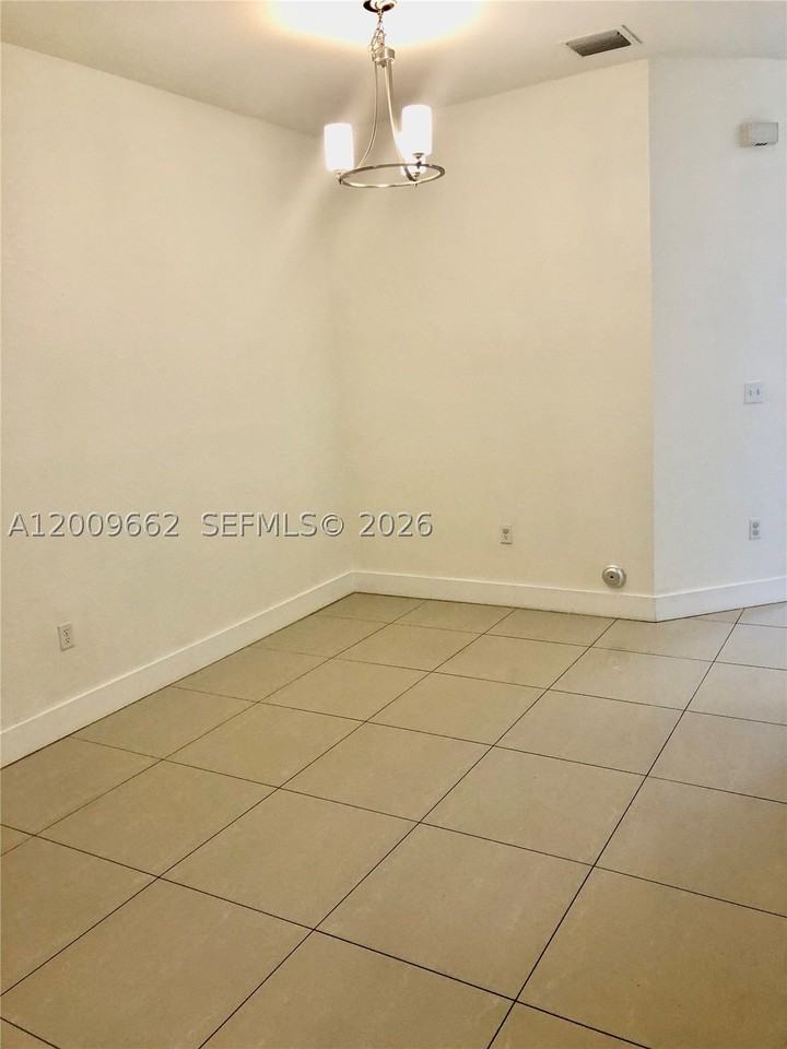 12740 Sw 131st Ter #12740 - Photo 3 of 40