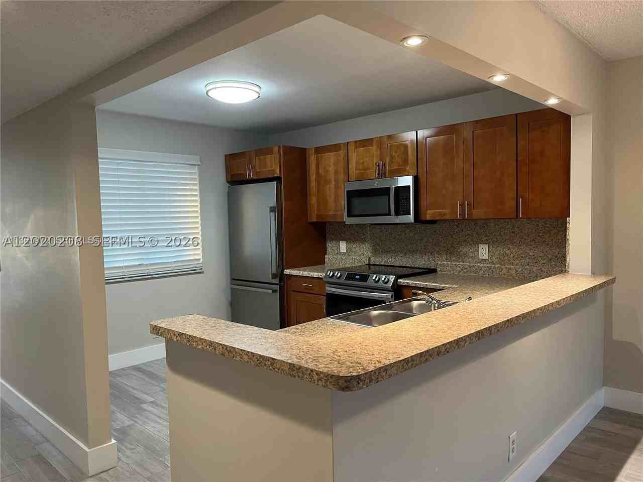 436 Lakeview Dr #203 - Photo 2 of 34