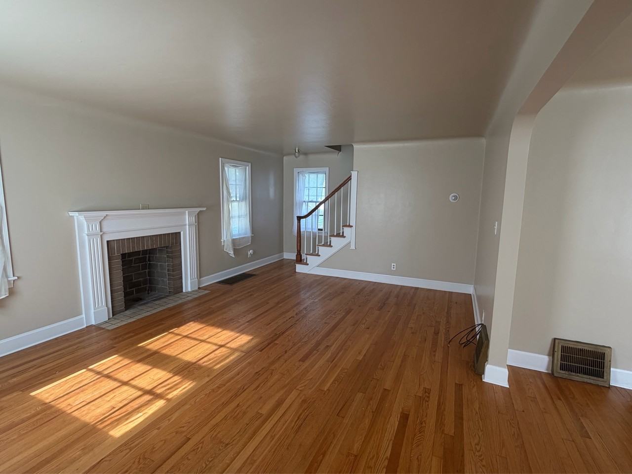 51 N Dunlap Ave #1 - Photo 4 of 10