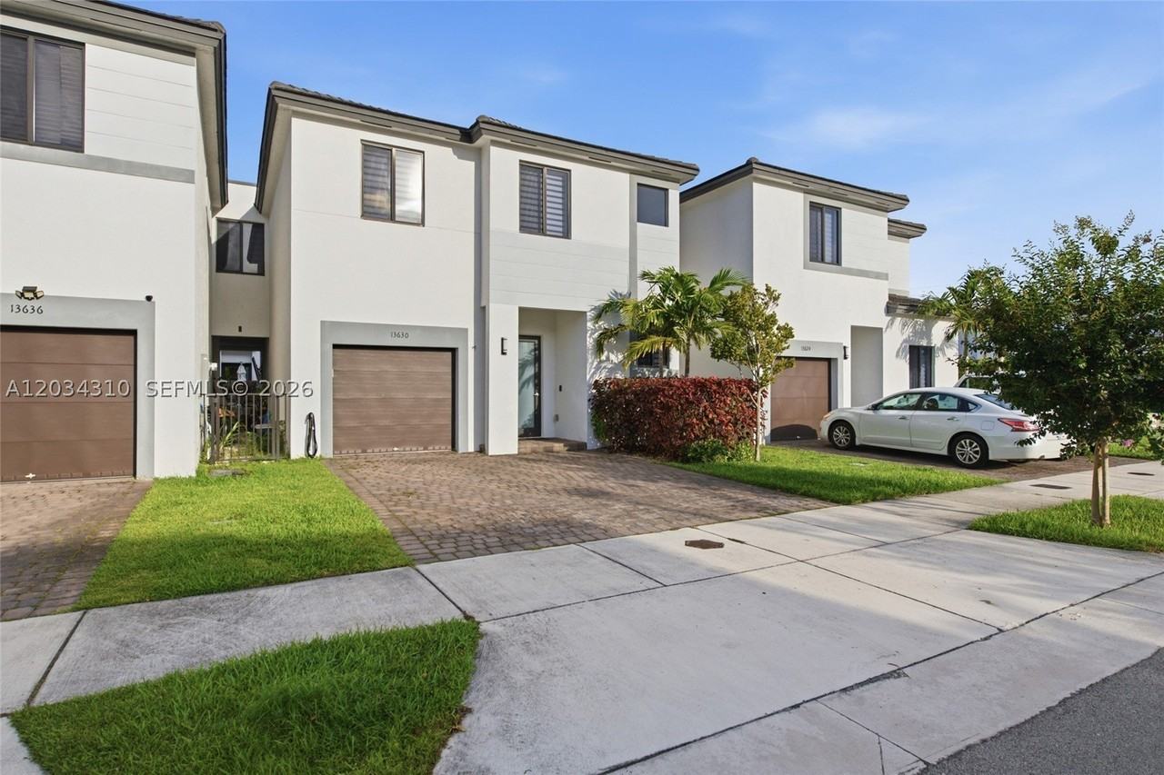 13630 Sw 158th Ave #0 - Photo 2 of 35