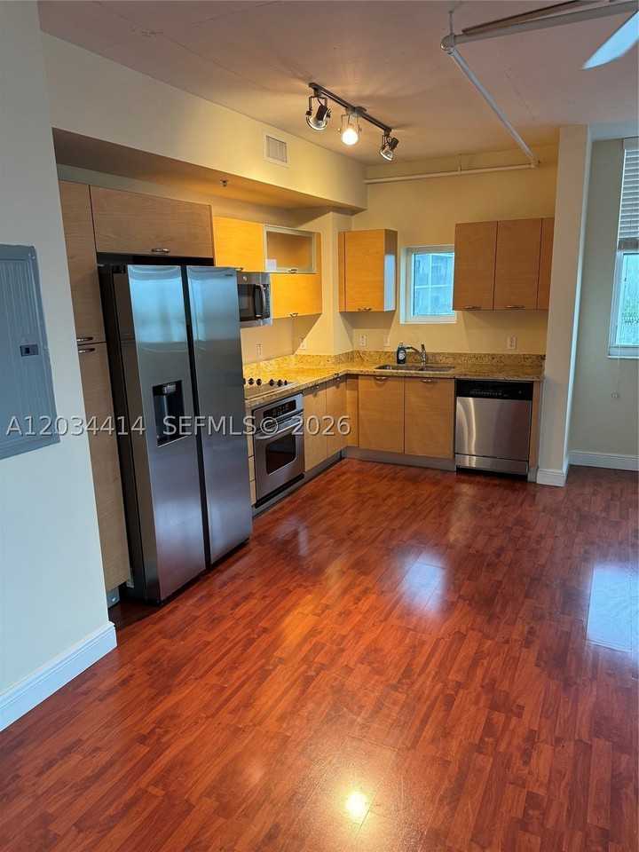 3180 Sw 22nd St #701 - Photo 7 of 46