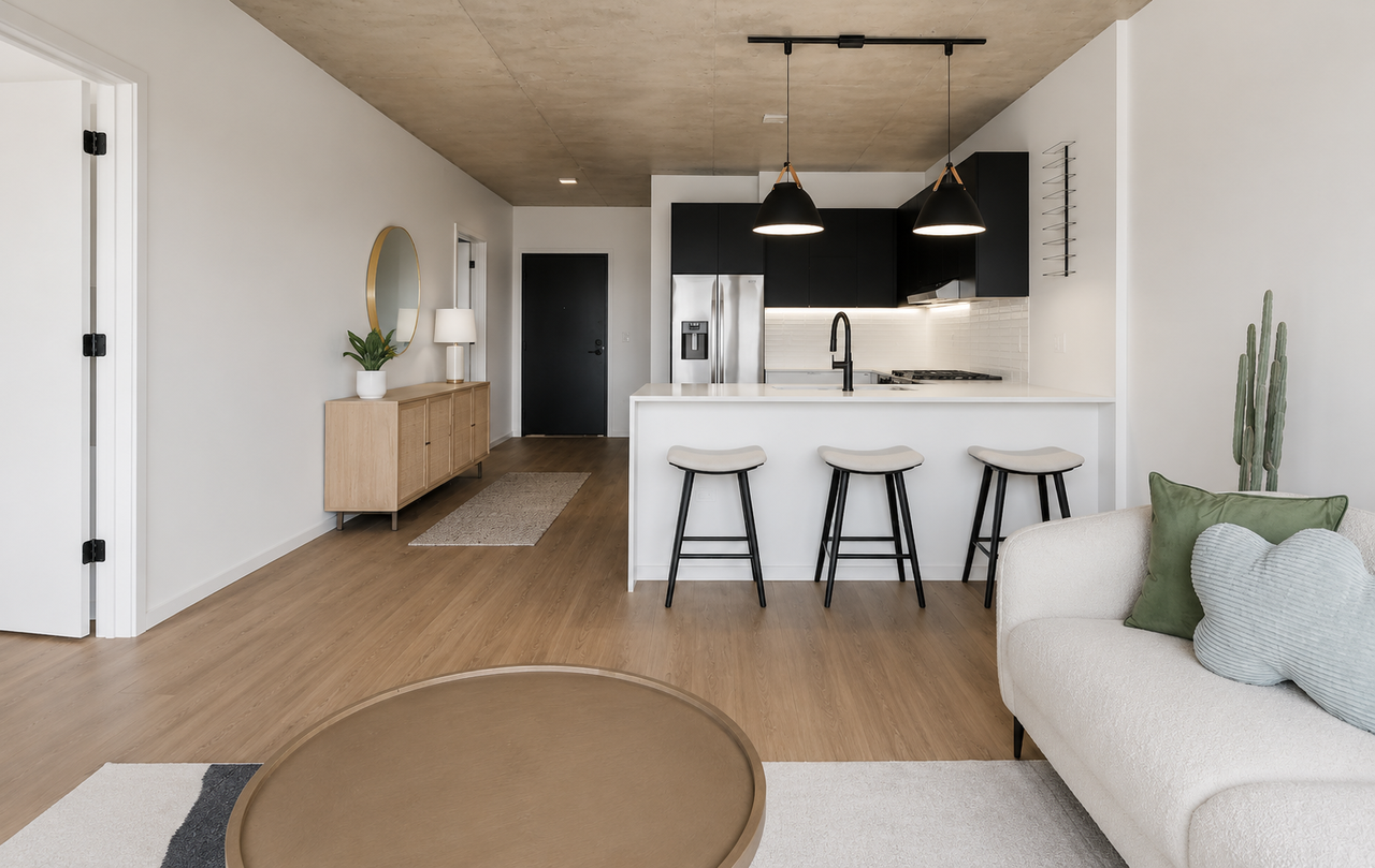 225 N Elizabeth St #415