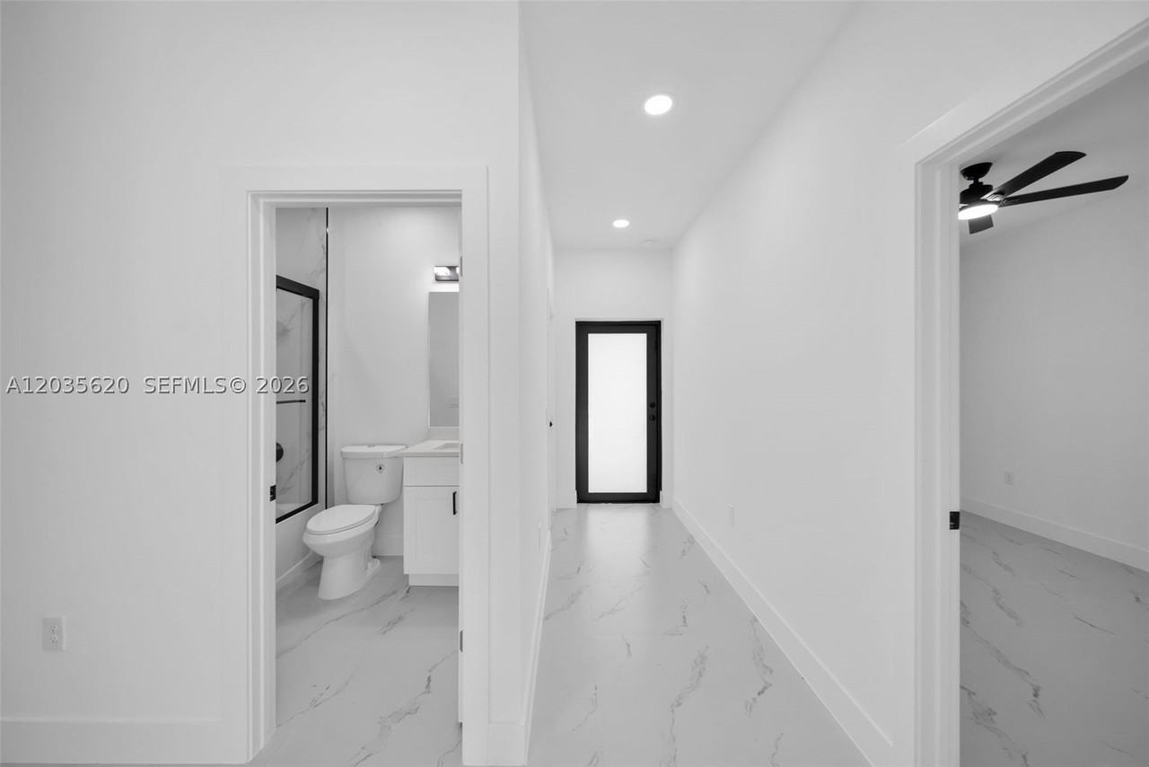4980 Fairway Ct #4980 - Photo 4 of 27