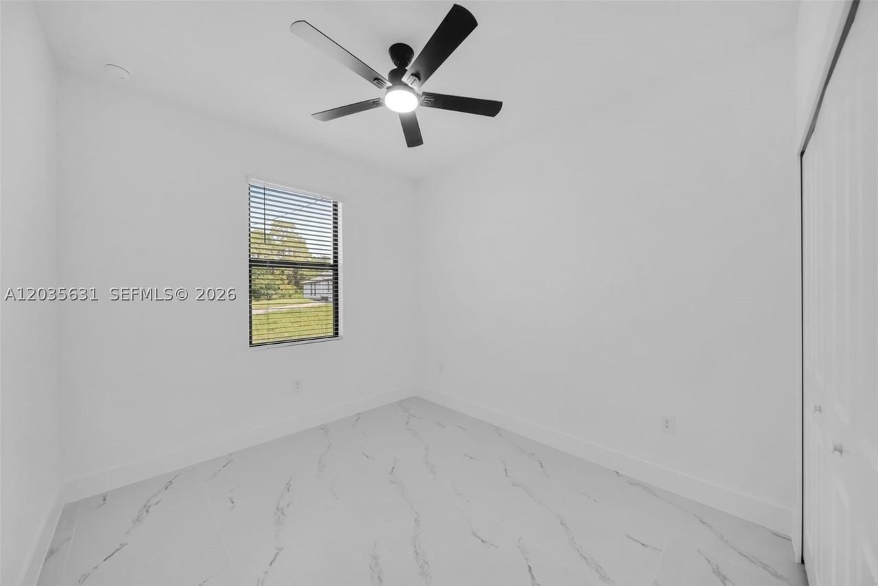 4982 Fairway Ct #4982 - Photo 5 of 27