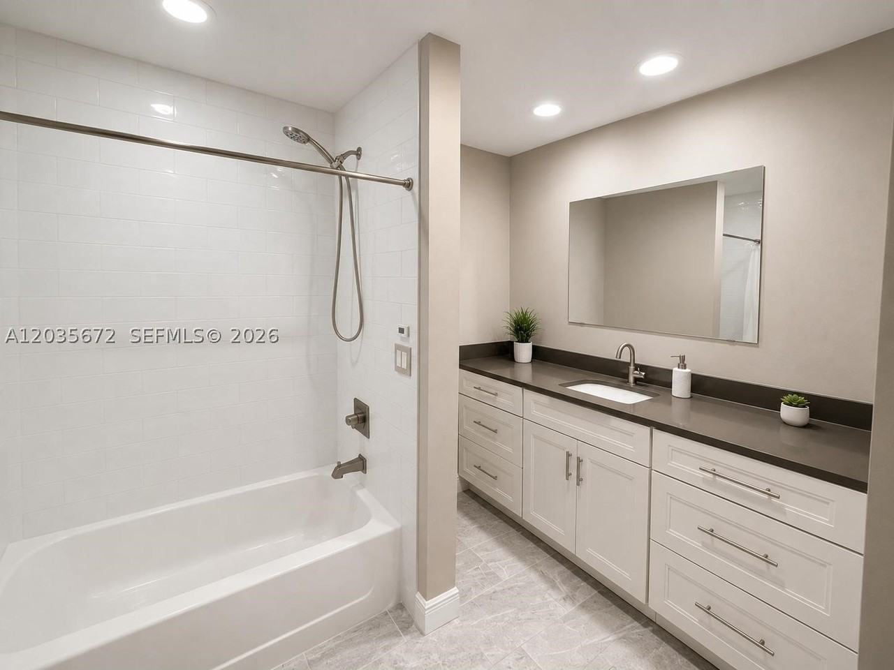 1068 Ne 35th St #0 - Photo 4 of 12