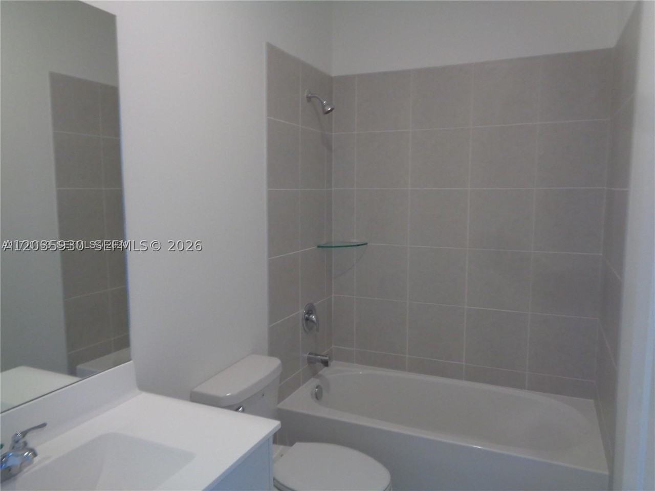 2514 Se 29th St #2514 - Photo 5 of 30