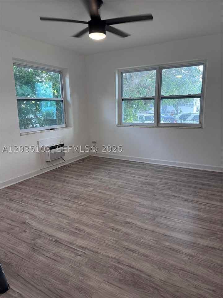1238 Ne 110th St #1 - Photo 5 of 5