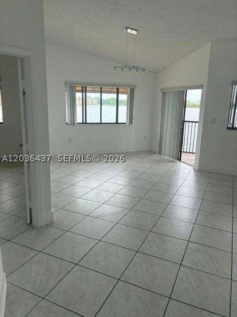 15545 Miami Lakeway N #303 - Photo 4 of 14