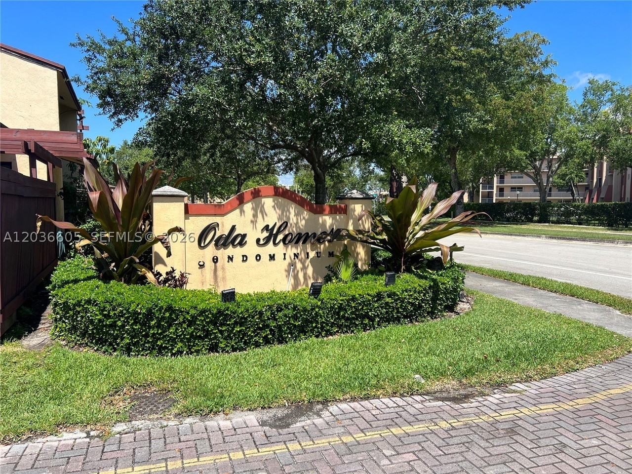 6631 Sw 137th Ct #5C - Photo 2 of 50