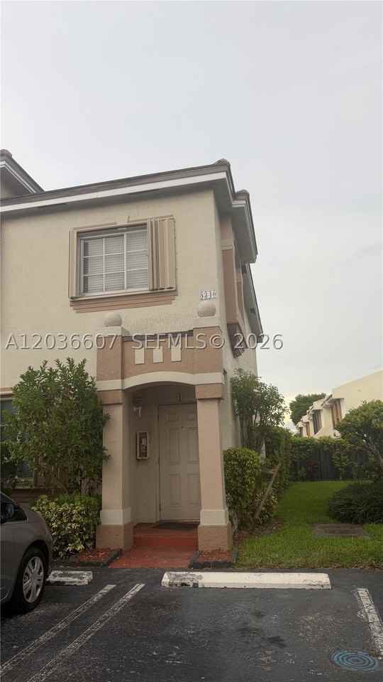 8340 Nw 10th St #1G - Photo 2 of 13