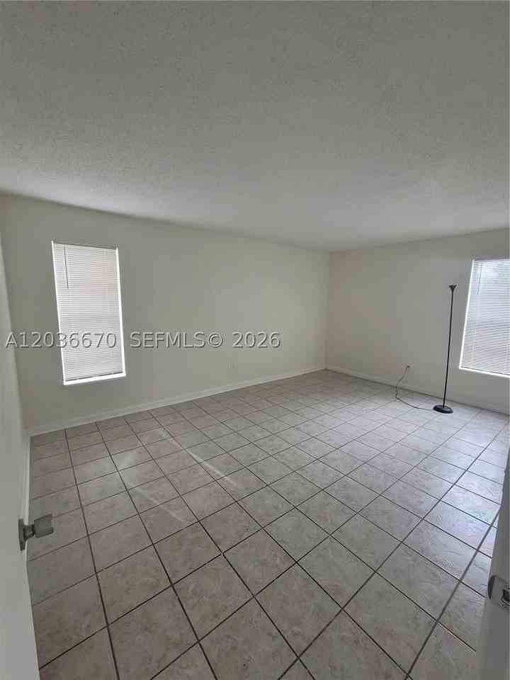 2800 Nw 56th Ave #E401 - Photo 5 of 11