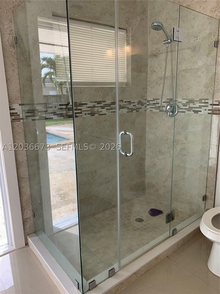 2025 Sw 84th Ct - Photo 7 of 19
