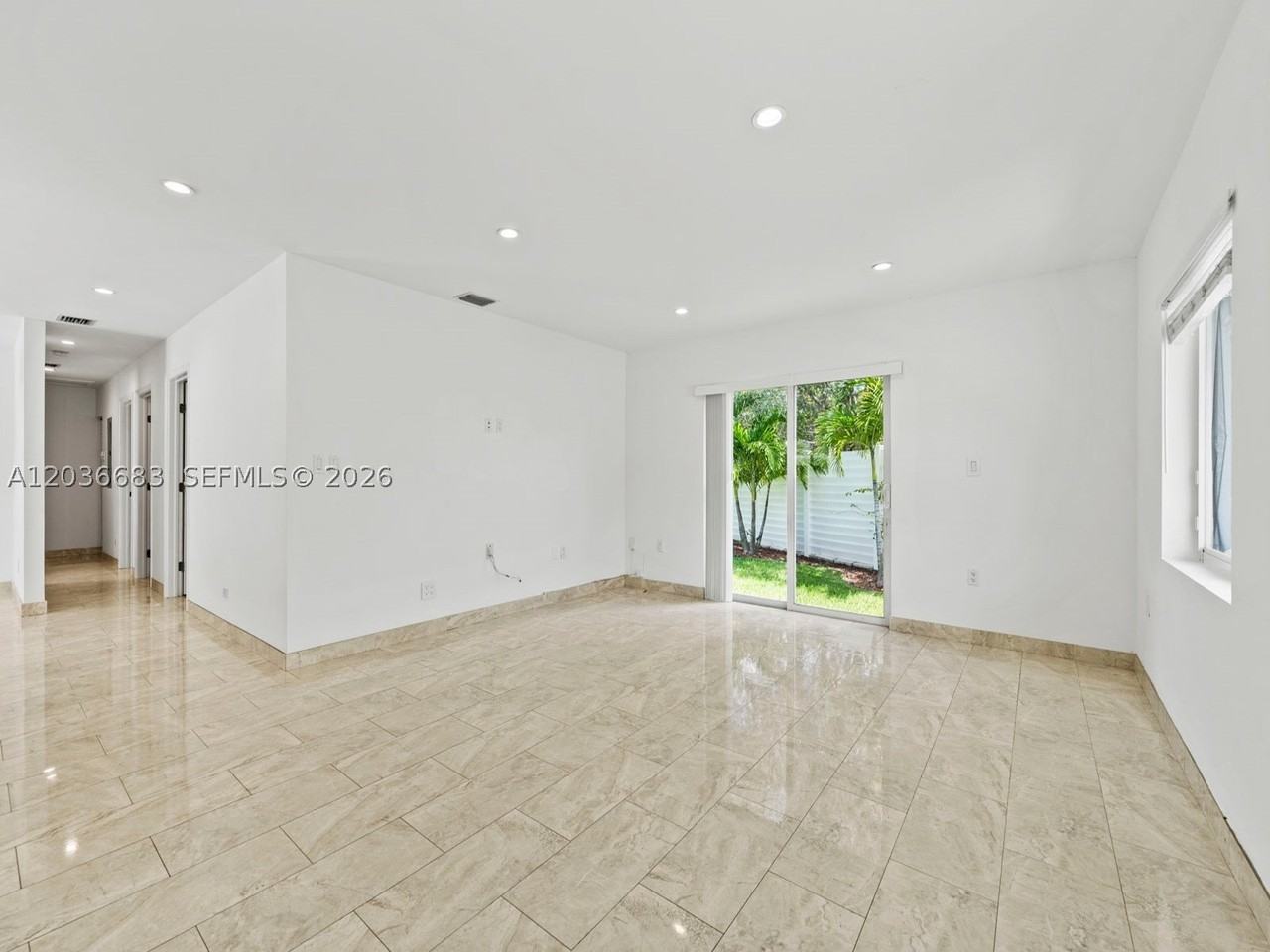 19715 Sw 99th Pl - Photo 5 of 50