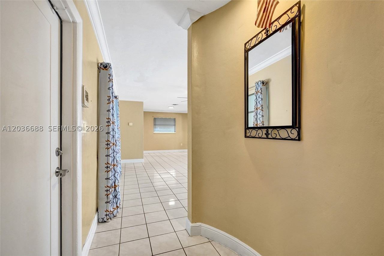 7953 Panama St - Photo 3 of 50