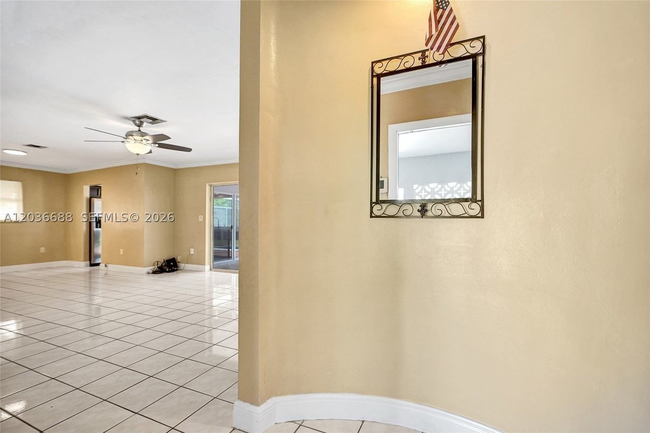 7953 Panama St - Photo 4 of 50