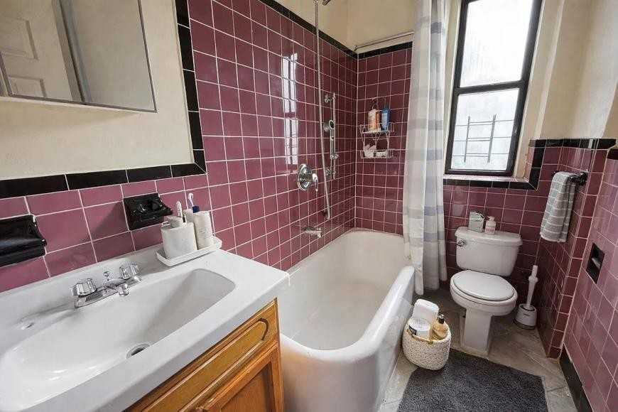 1264 Sheridan Ave - Photo 4 of 6