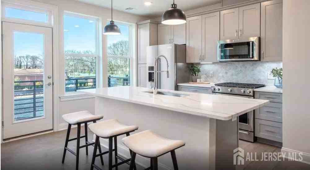 313 Sadie Cir - Photo 4 of 11