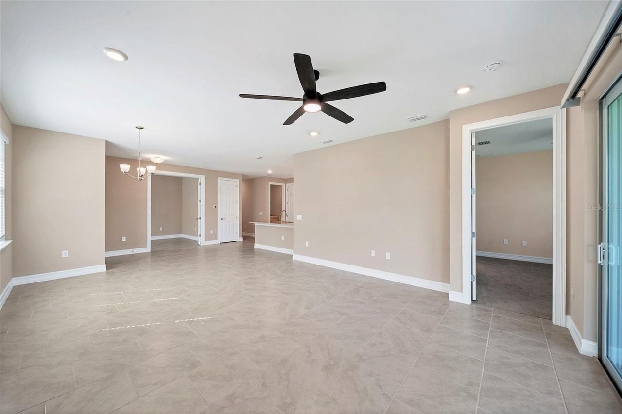 305 Ibiza Loop - Photo 5 of 45
