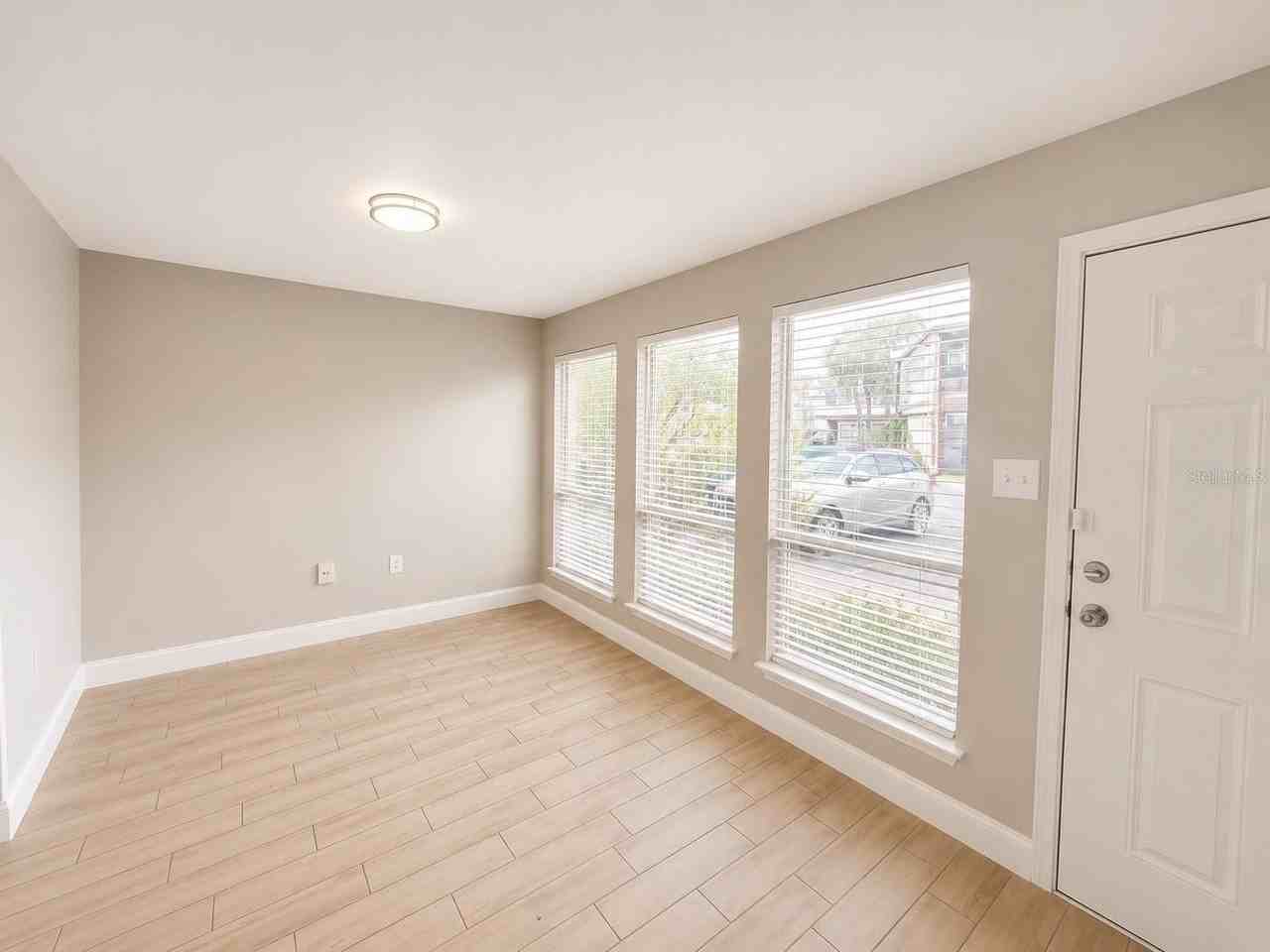 3922 Crayrich Cir #C4 - Photo 4 of 13
