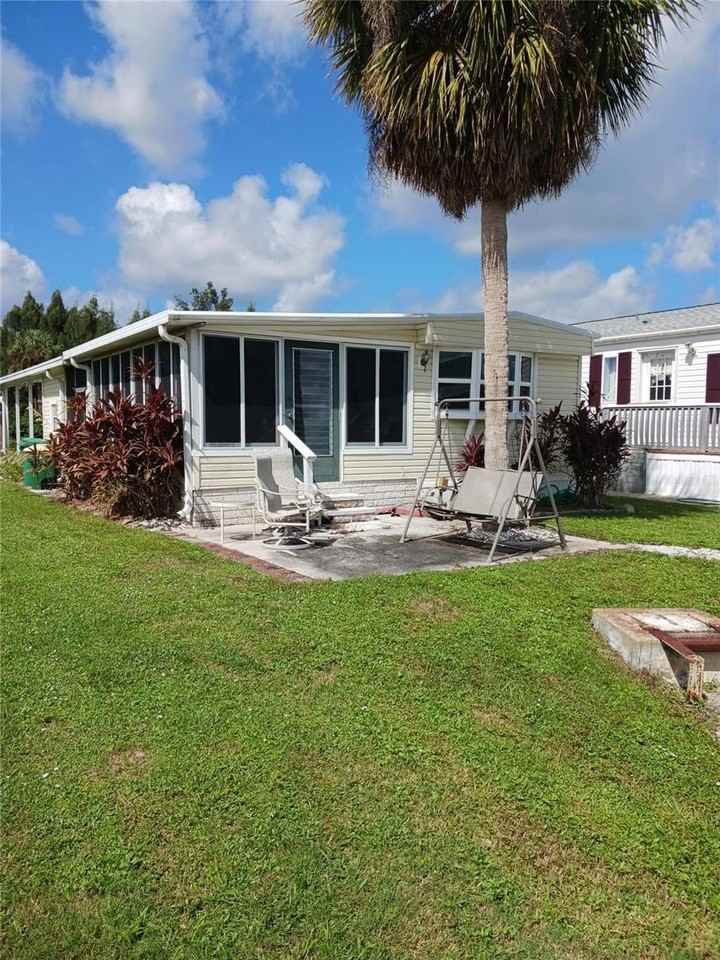 2906 Coquina Esplanade - Photo 4 of 19
