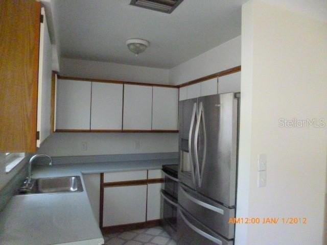11013 Temple Ave - Photo 4 of 12