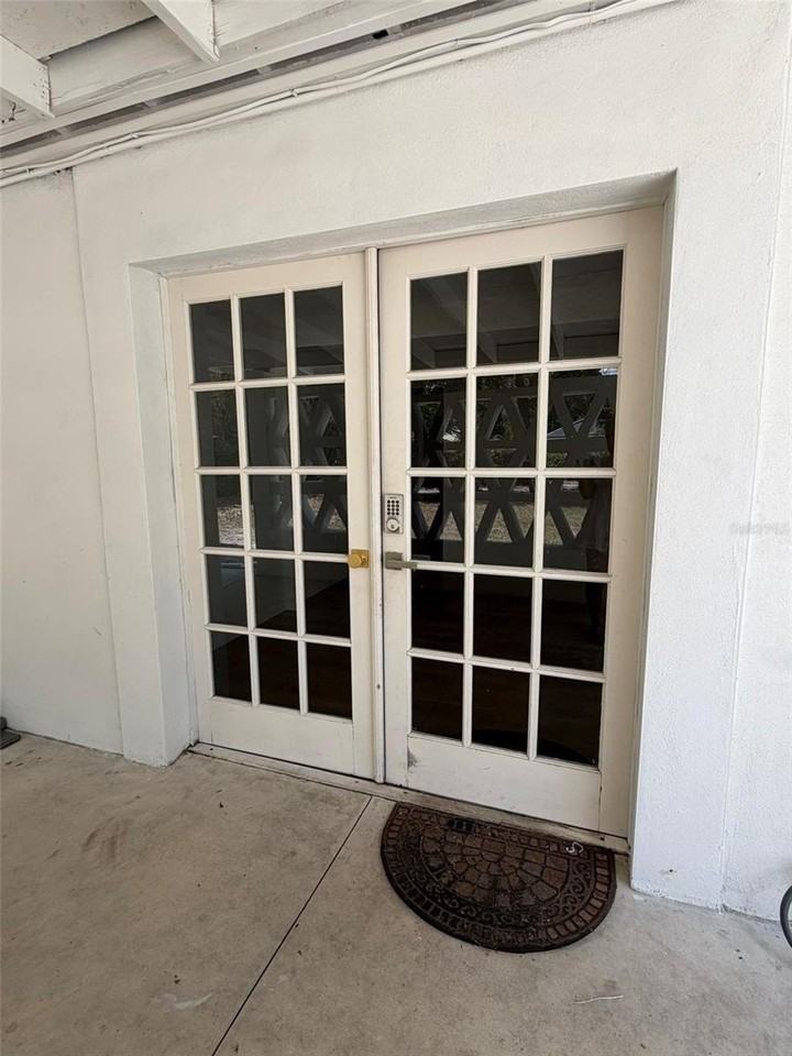 209 W Emily St - Photo 2 of 19