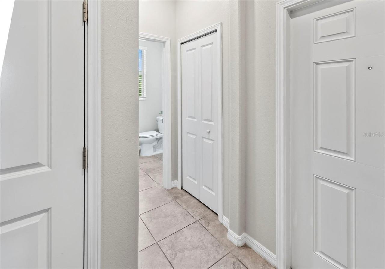 15504 Florence Hollow Pl - Photo 3 of 40