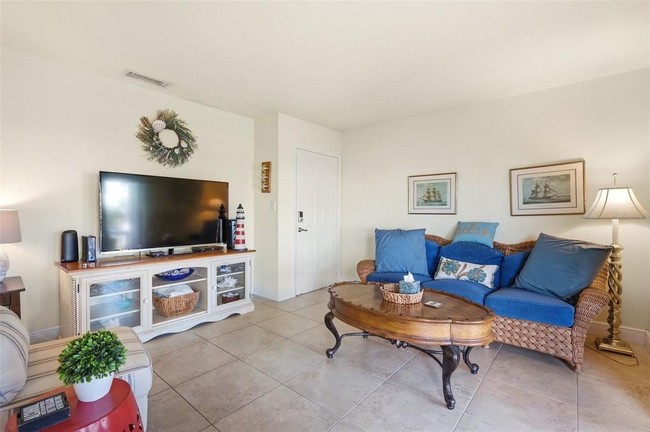 5191 Salmon Dr Se #B - Photo 4 of 50