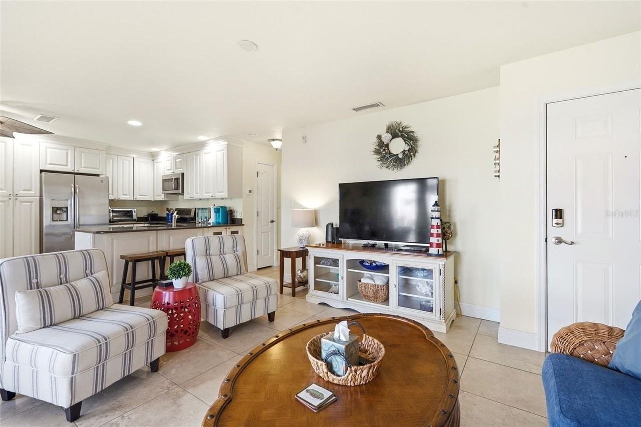 5191 Salmon Dr Se #B - Photo 5 of 50