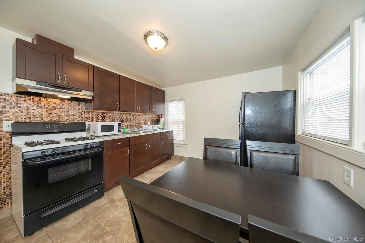 72 Pearsall Ave ## 74 - Photo 2 of 13