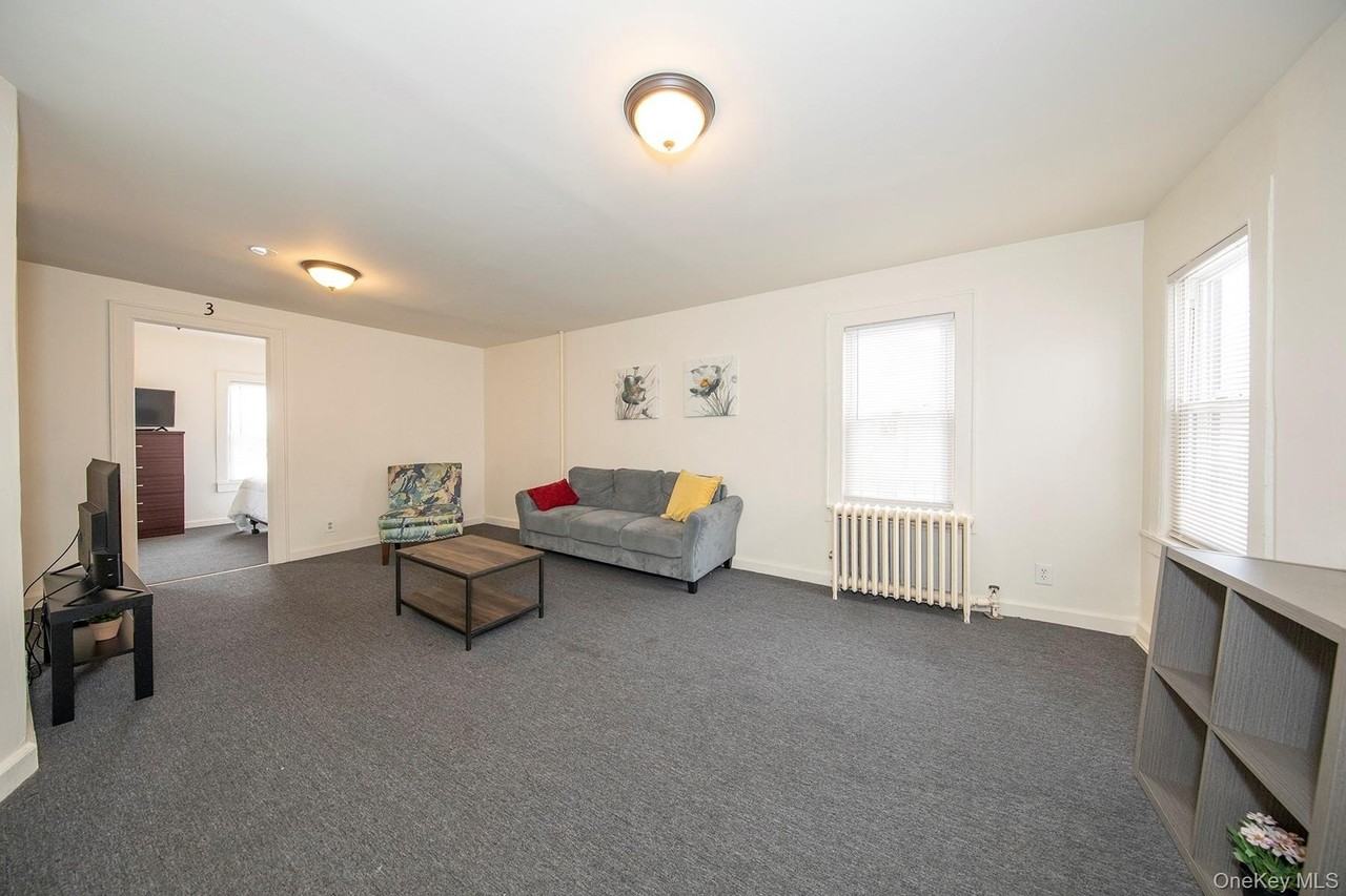72 Pearsall Ave ## 74 - Photo 6 of 13