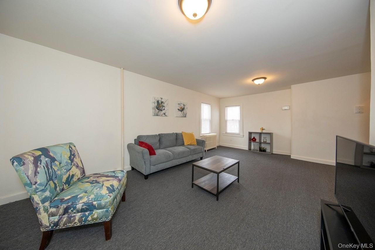 72 Pearsall Ave ## 74 - Photo 7 of 13