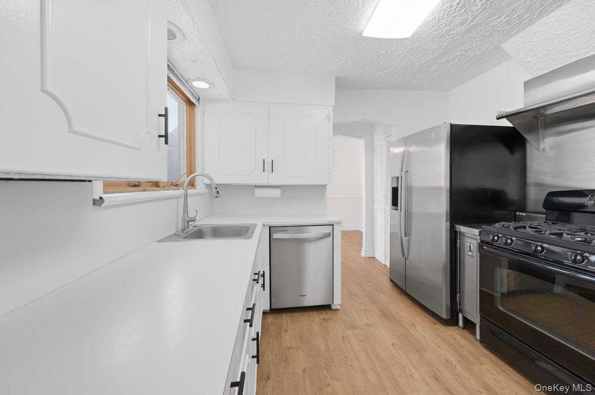 54 Vernon Pkwy - Photo 5 of 21